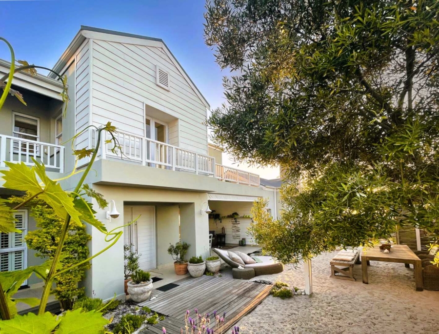 4 Bedroom Property for Sale in Big Bay Western Cape